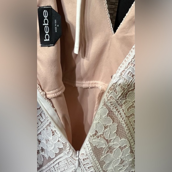 NEW Bebe Sleeveless Lace Gown – White/Nude – Size Medium - Picture 8 of 8